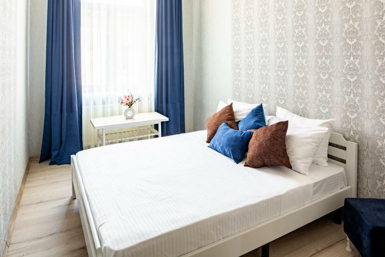 Alfa Apartments Kniazia Romana 11 Лвив Екстериор снимка