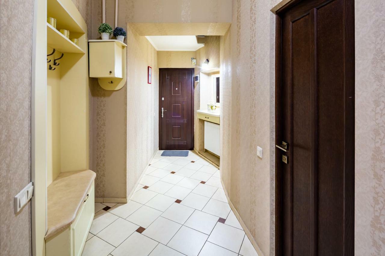 Alfa Apartments Kniazia Romana 11 Лвив Екстериор снимка