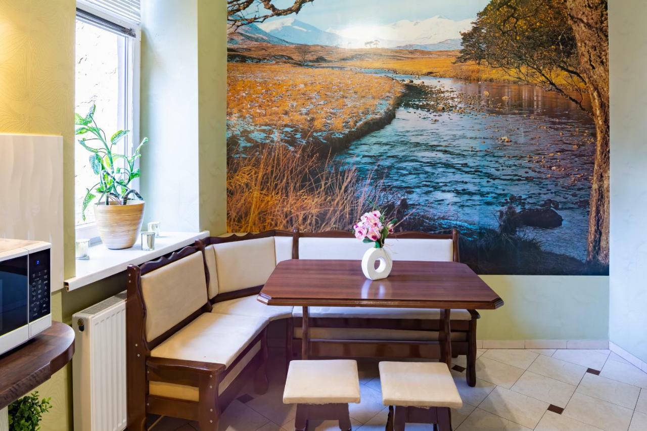 Alfa Apartments Kniazia Romana 11 Лвив Екстериор снимка