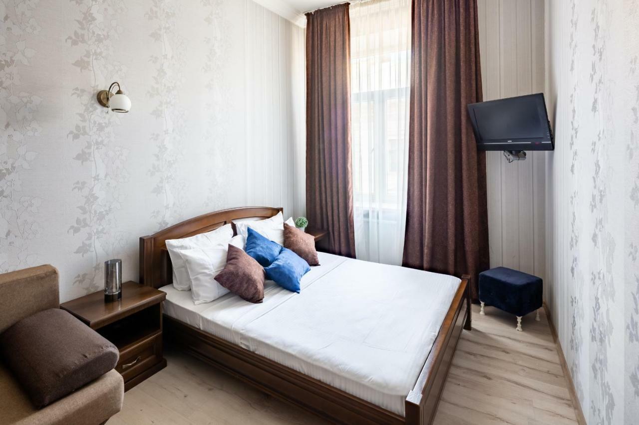 Alfa Apartments Kniazia Romana 11 Лвив Екстериор снимка