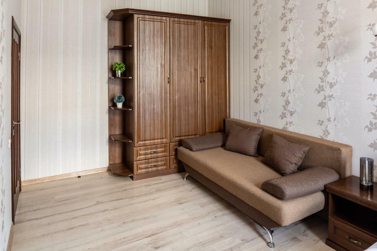 Alfa Apartments Kniazia Romana 11 Лвив Екстериор снимка